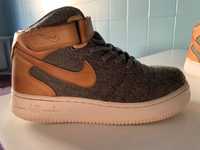 Nike Air Force 1 07 Mid Leather Premium Wool 36