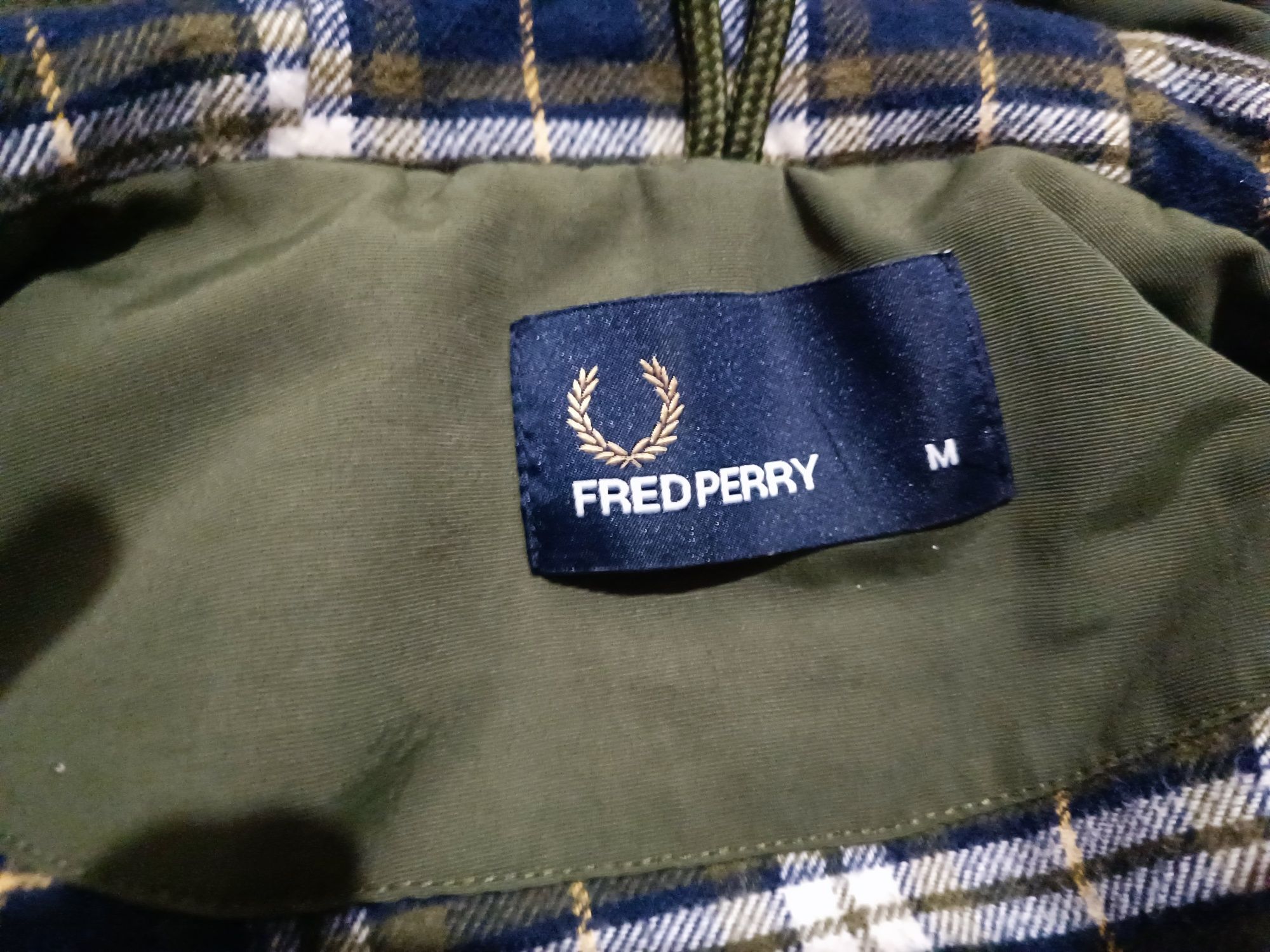 Продам куртка  Fred Perry
