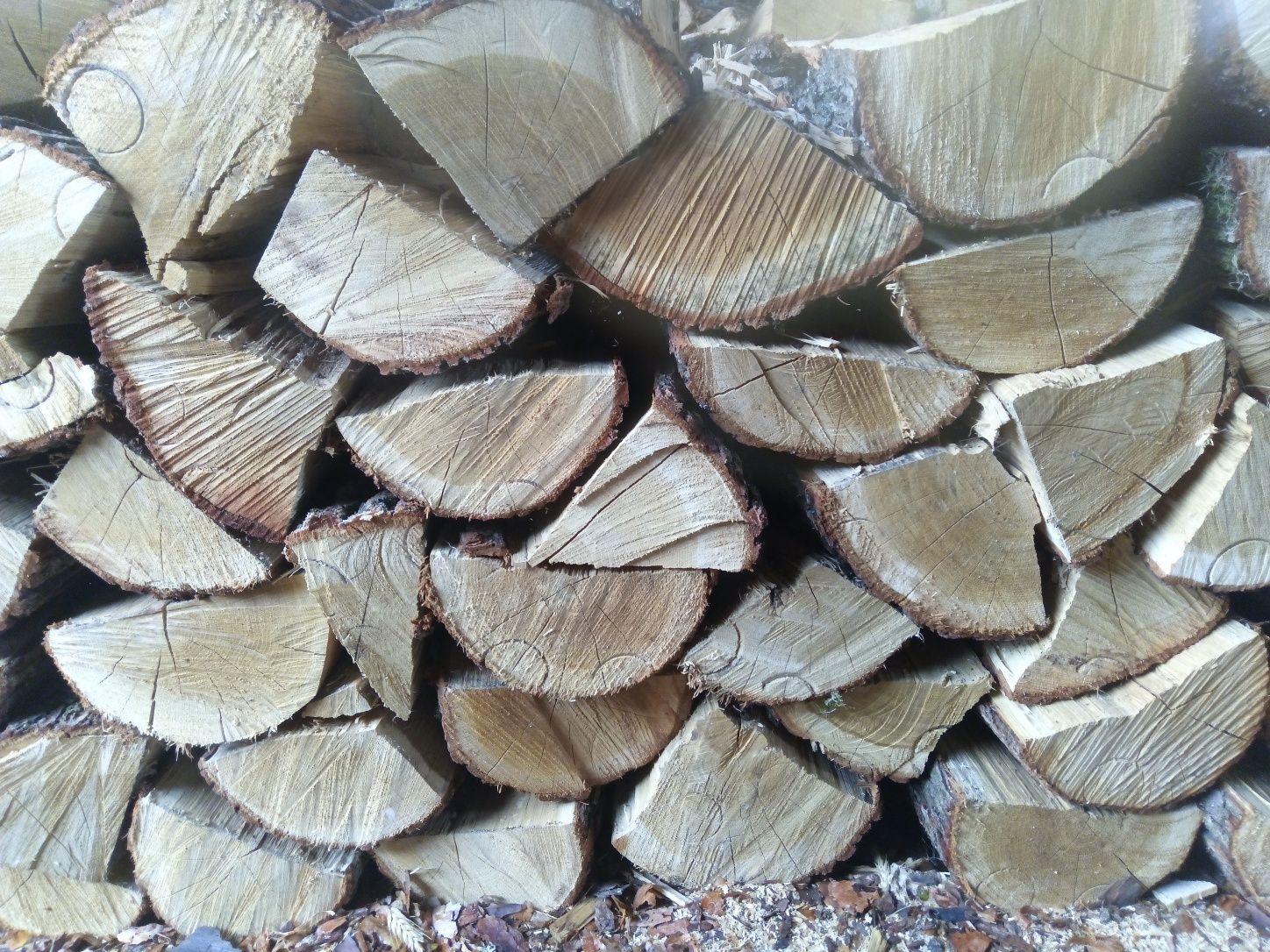 Drewno opałowe sezonowane