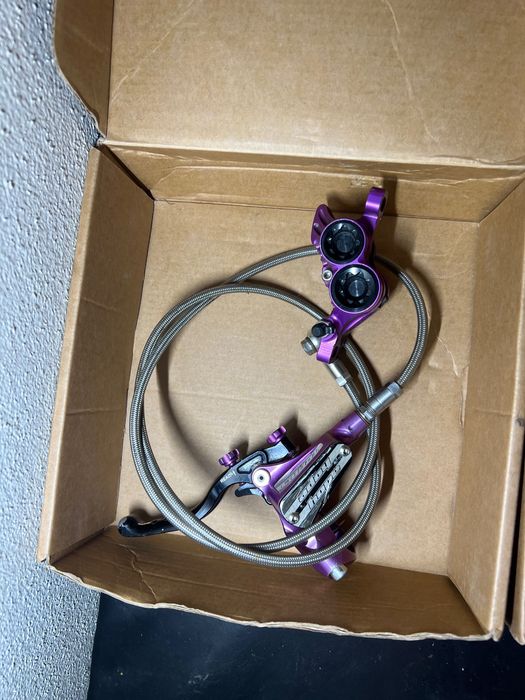 Travões HOPE V4 4pistoes com malhas de aço