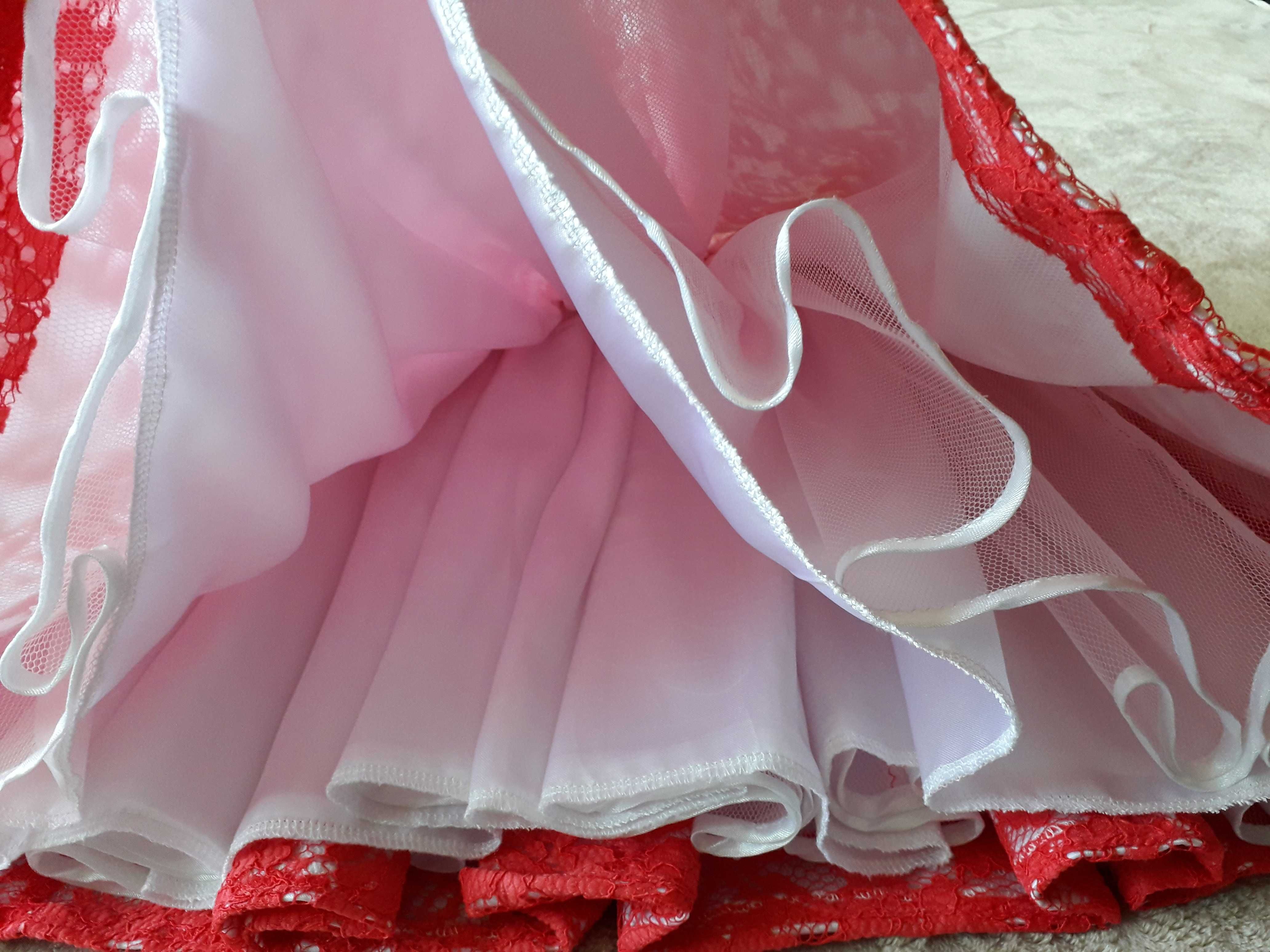 Платье розовое с белым