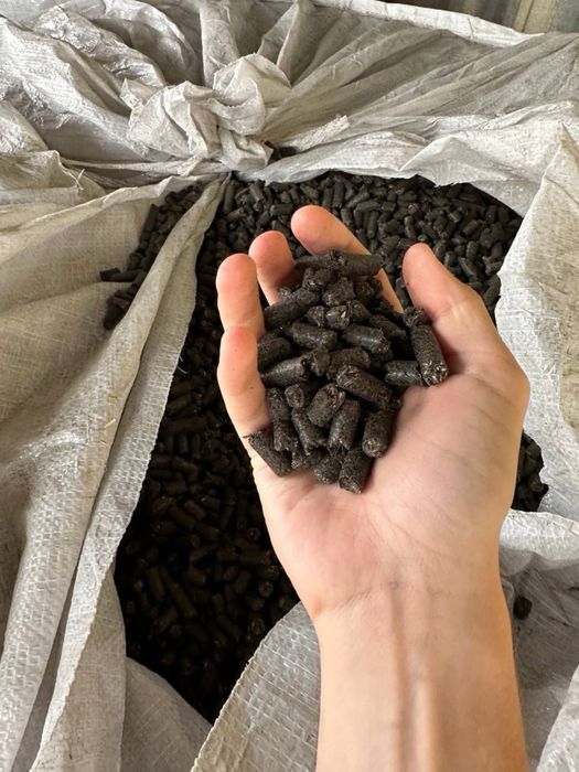 Pellet z łuski słonecznika