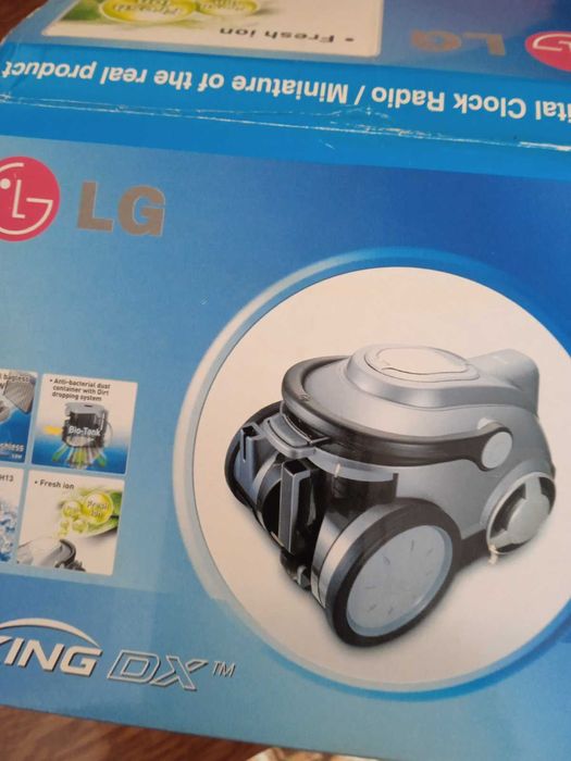 Цікавий маленький радіоприймач, новий