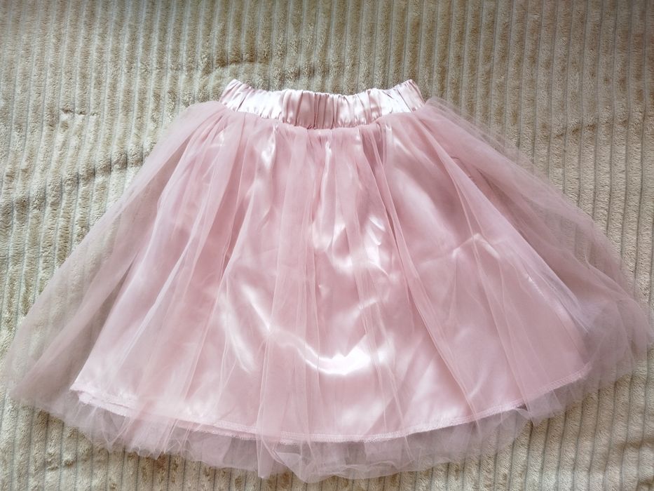 Продам нову спідничку