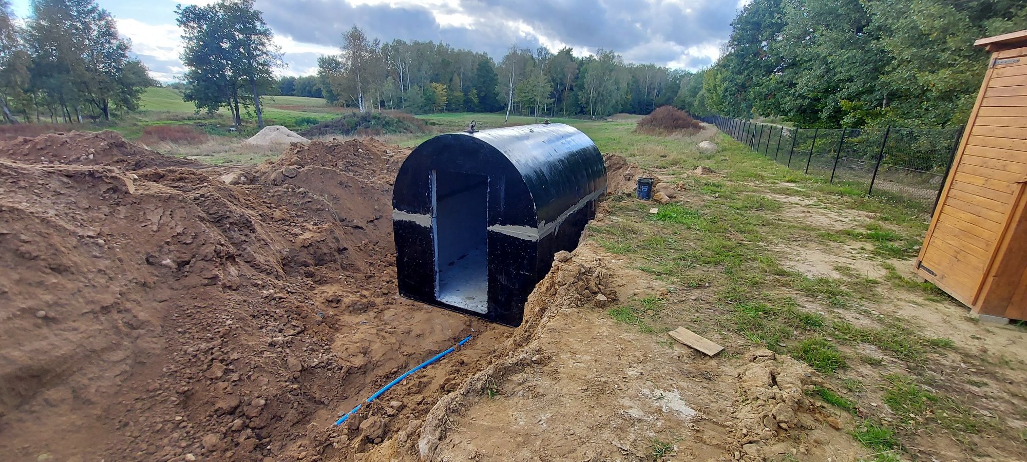 Szamba betonowe,  deszczówki I ziemianki, grobowiec