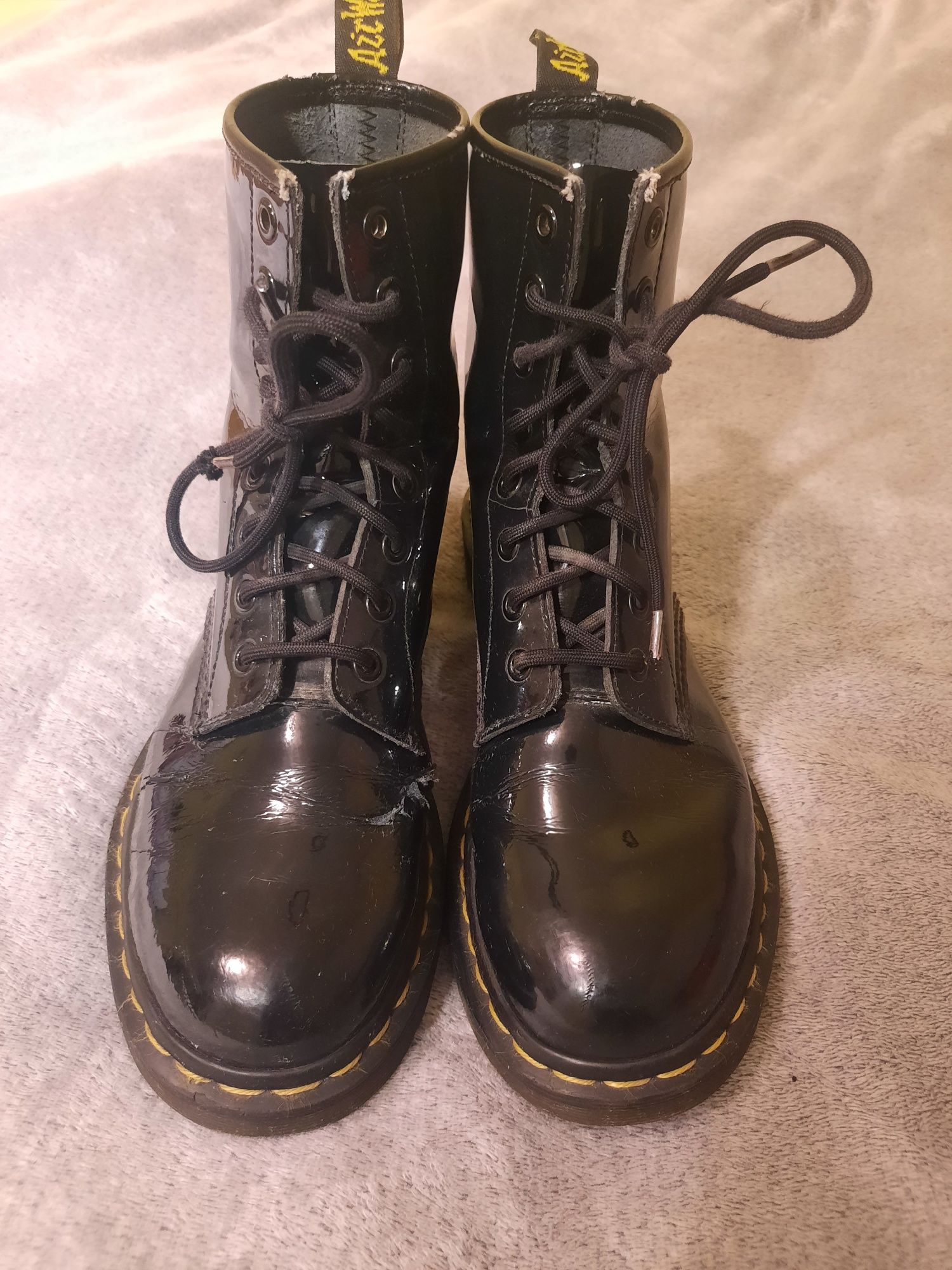Martensy dr Martens lakierowane