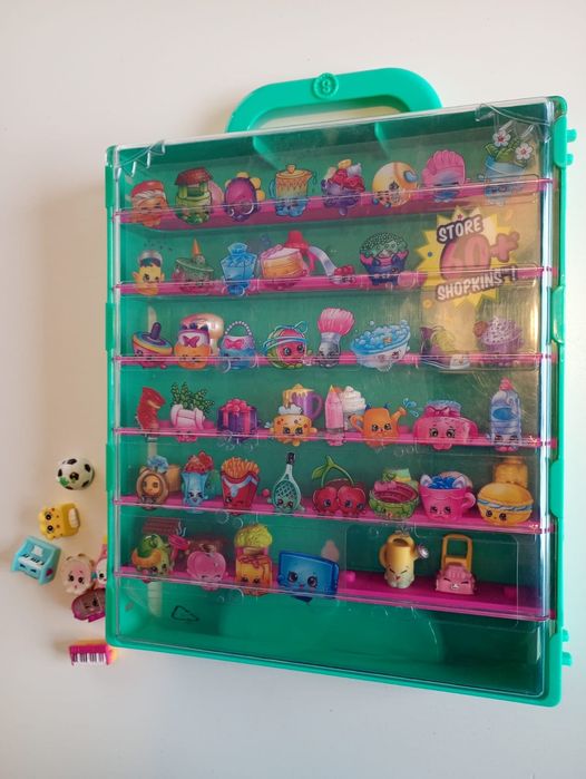 Shopkins walizka kolekcjonerska gablotka figurki