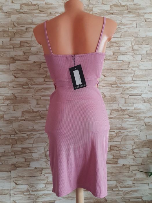 Nowa różowa sexy seksowna sukienka obcisła prążkowana z wycięciem S