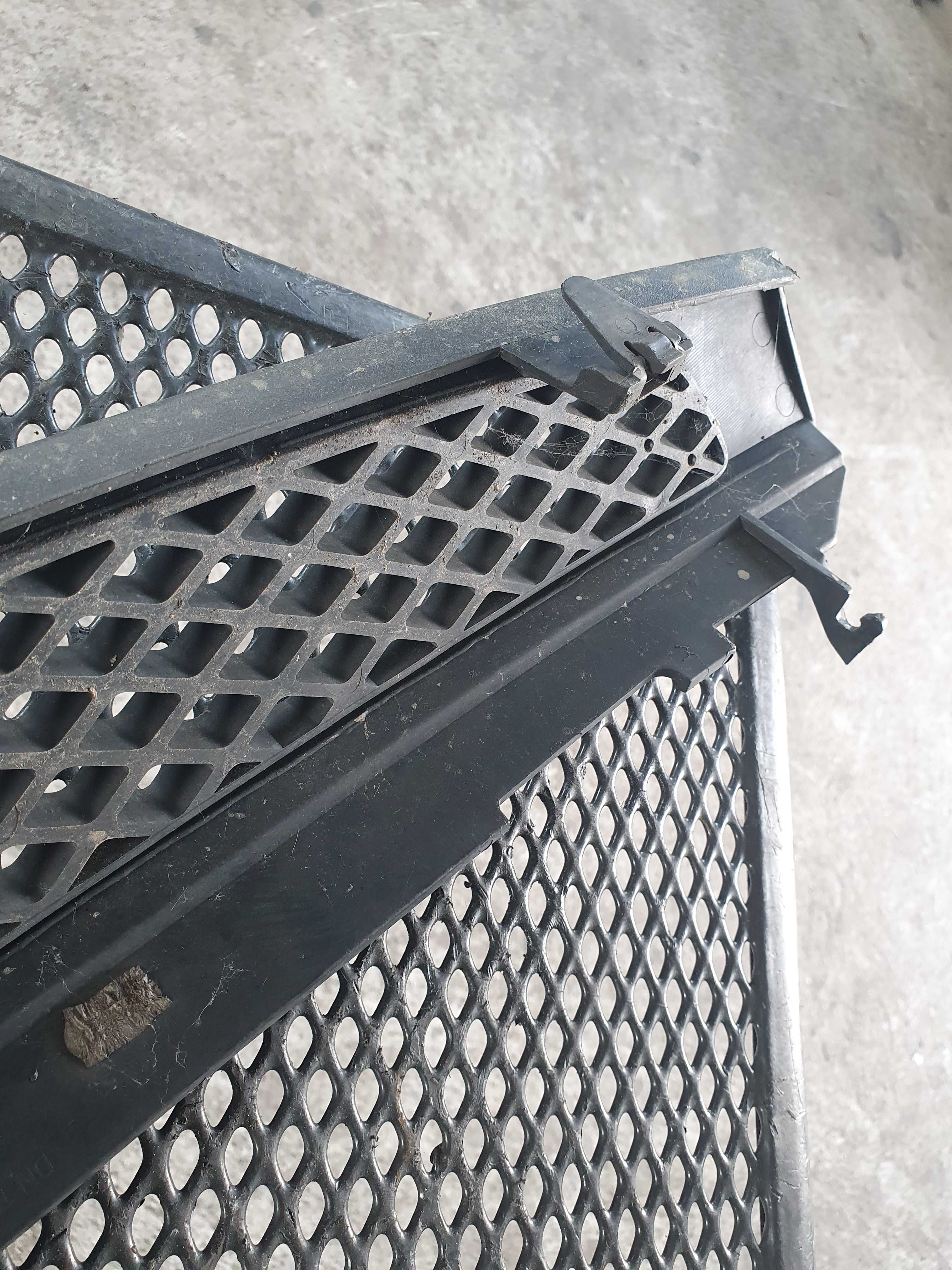 Grill atrapa Ford Fiesta mk6 przedlift