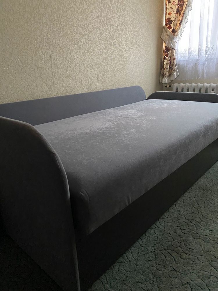 Tapczan łóżko jednoosobowe 200x100