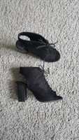 Czarne sandały na słupku buty damskie odkryte palce pięta 39
