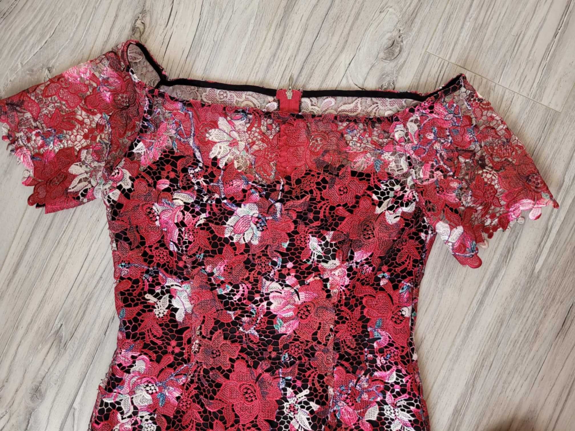 Paper Dolls piękna prosta sukienka koronkowa 40