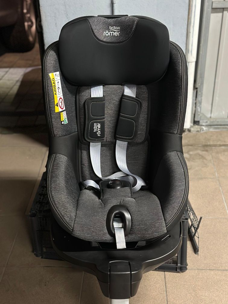 Fotelik Britax Romer Dualfix M-Size Graphite Marbie