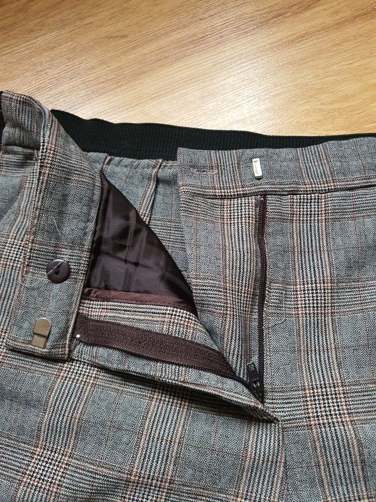 Spodnie cygaretki w kratkę Zara