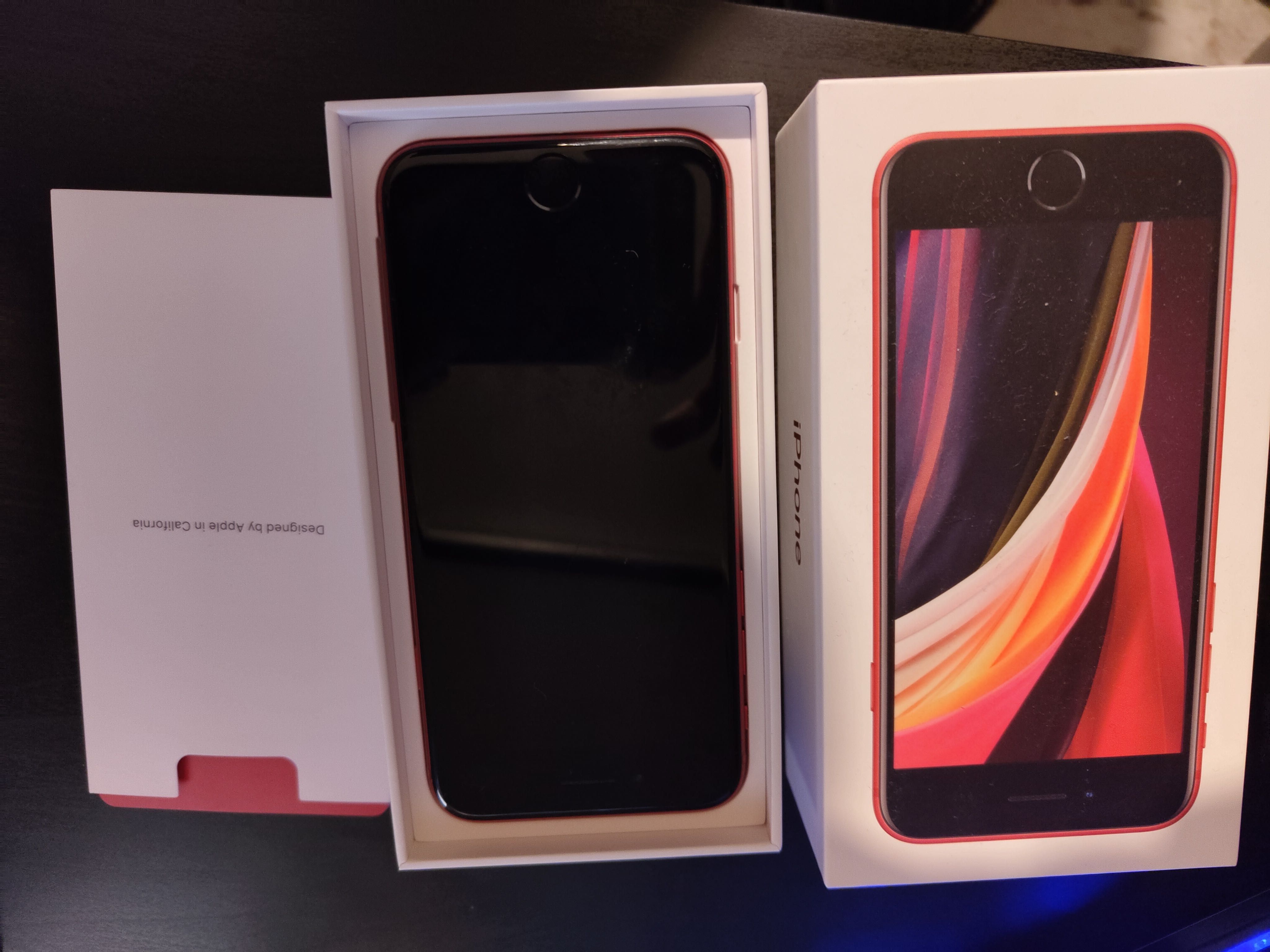 iPhone SE 2nd Gen - Product Red