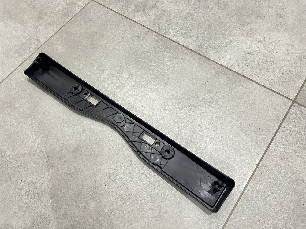 Подиум рамка номера 5211448320 Lexus RX 350 2012-2015