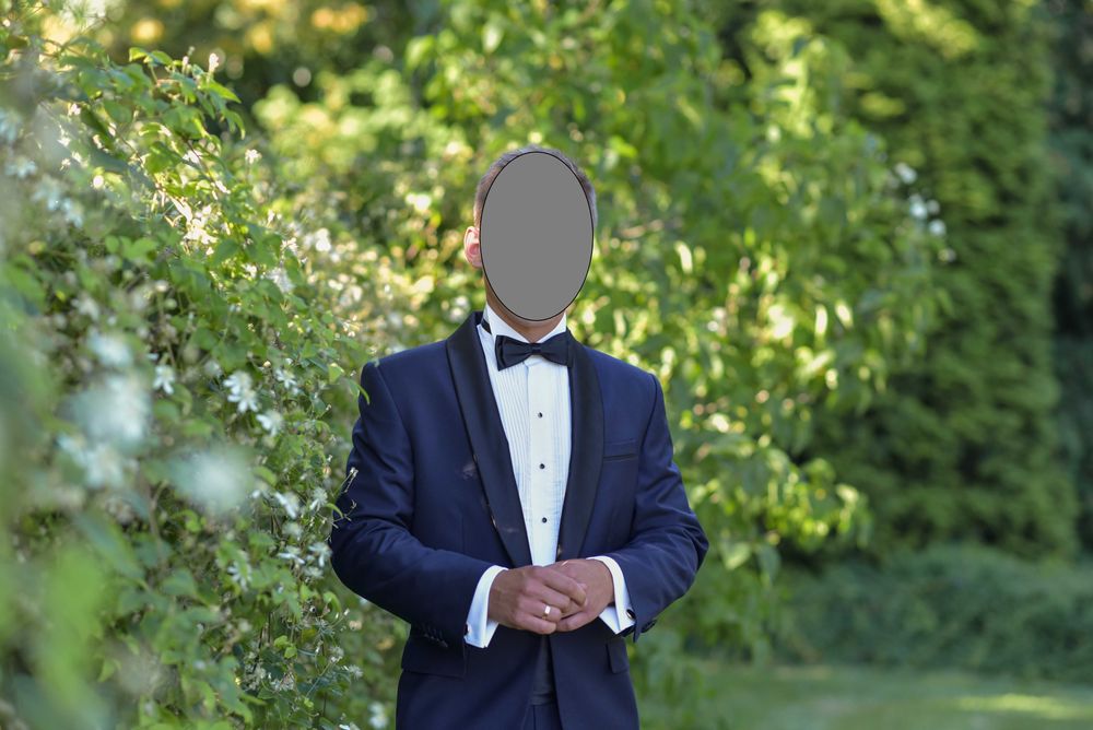 Elegancki garnitur marynarka ślubna - granatowy, krój smokingowy