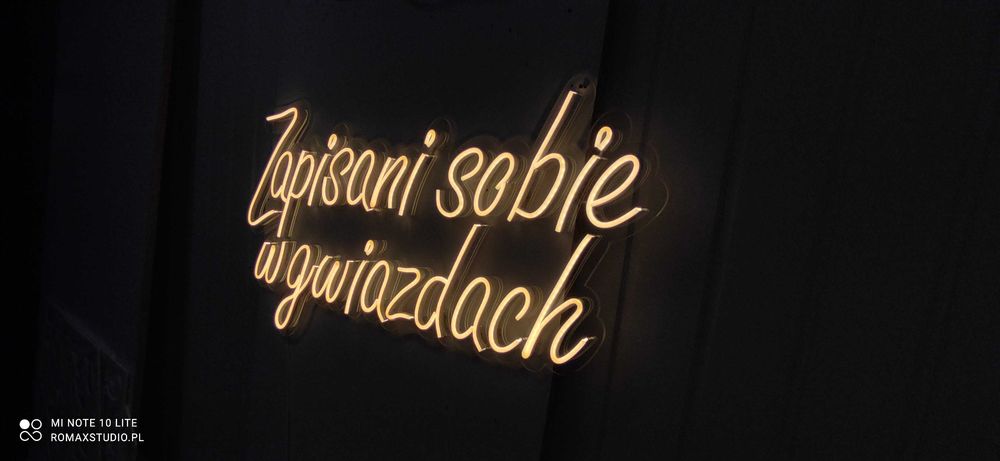 Neon, ledon,  Zapisani sobie w gwiazdach