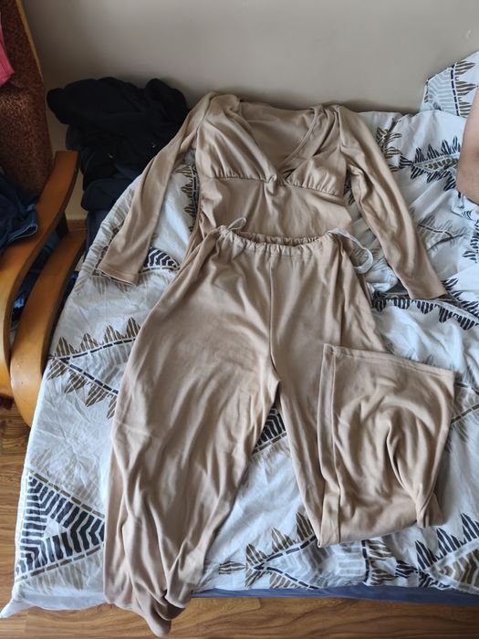 Ubrania ciążowe w dobrym stanie