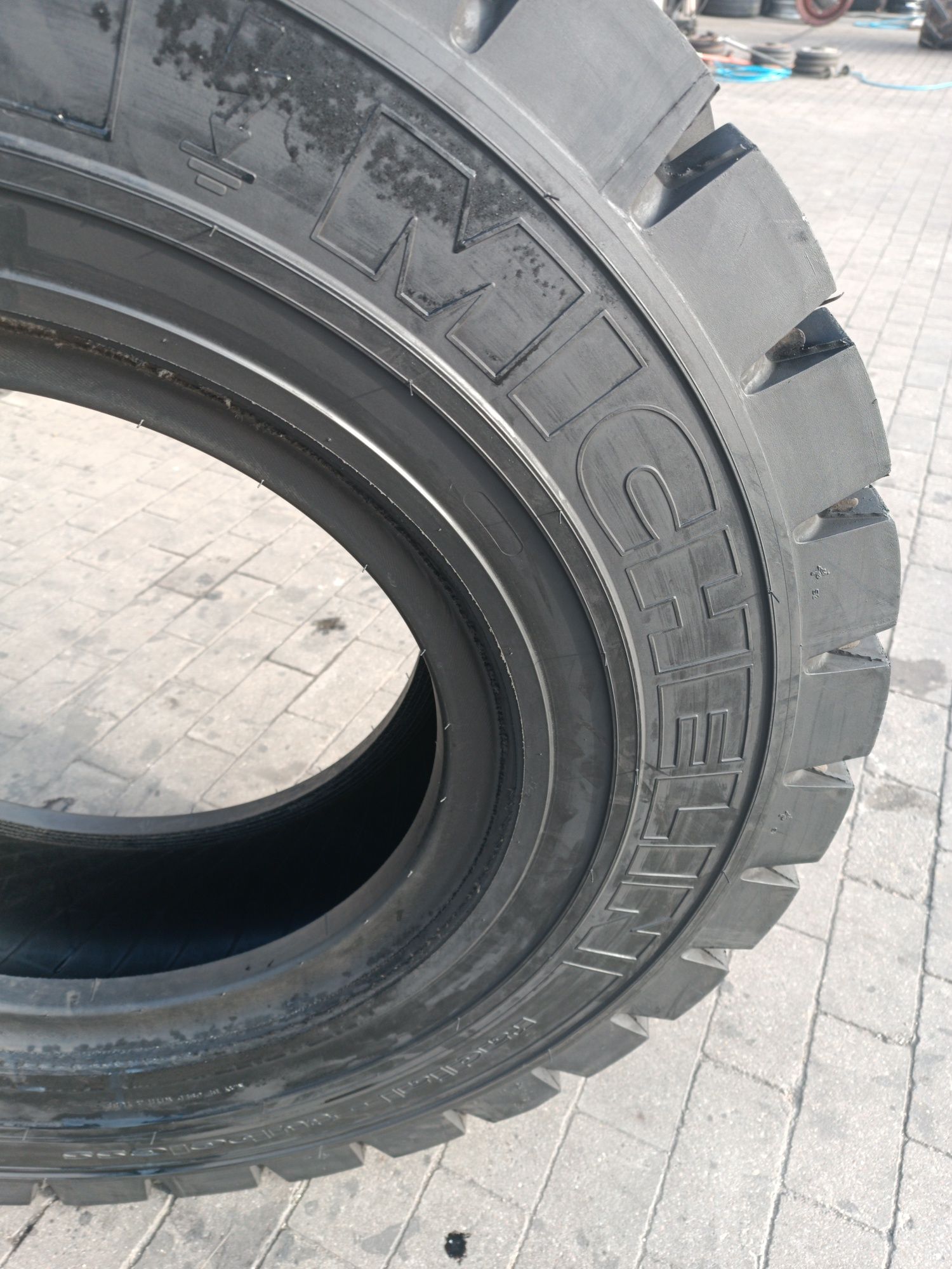 10.00R20 Michelin XZM Stabil'x 10.00-20