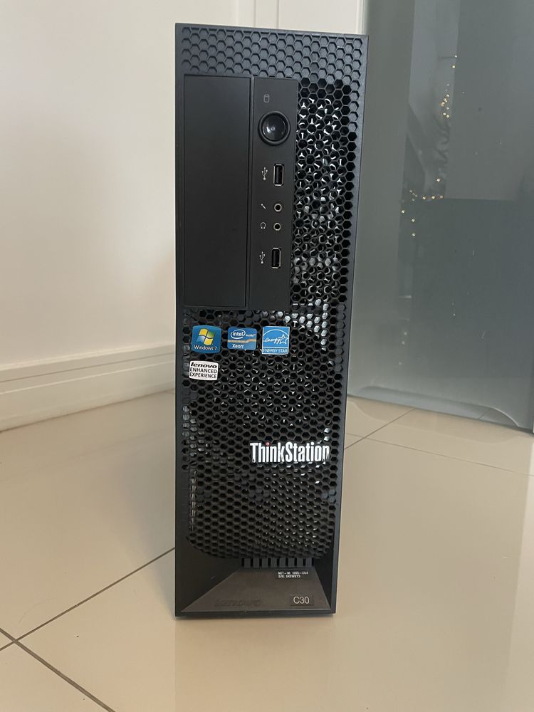 Komputer LENOVO thinkstation c30
