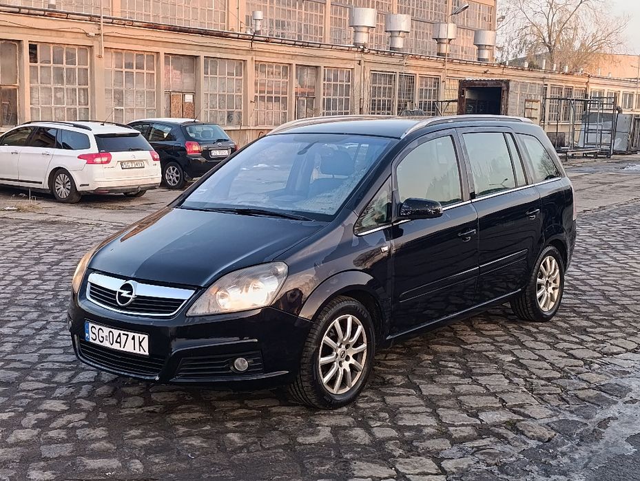 ZAFIRA 2 Diesel 120 koni/Długie opłaty/Brak rdzy/7 Osobowe/