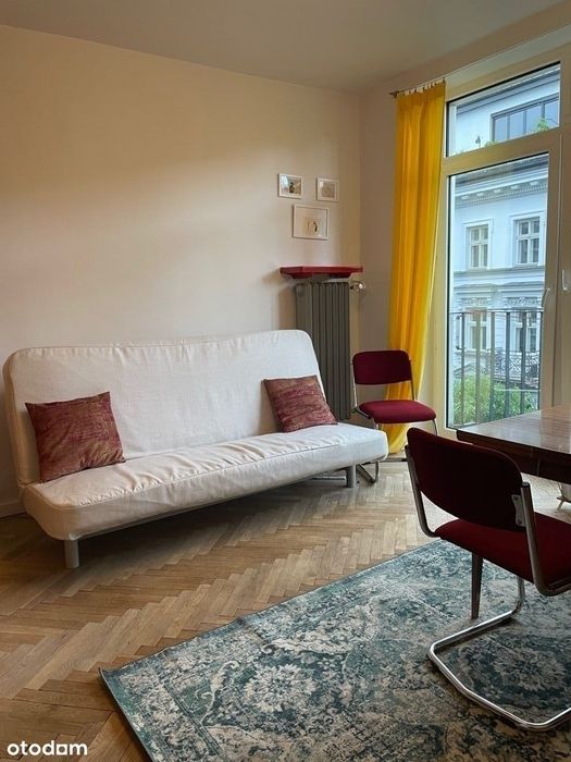 Kawalerka w kamienicy na Hożej !! Bezpośrednio