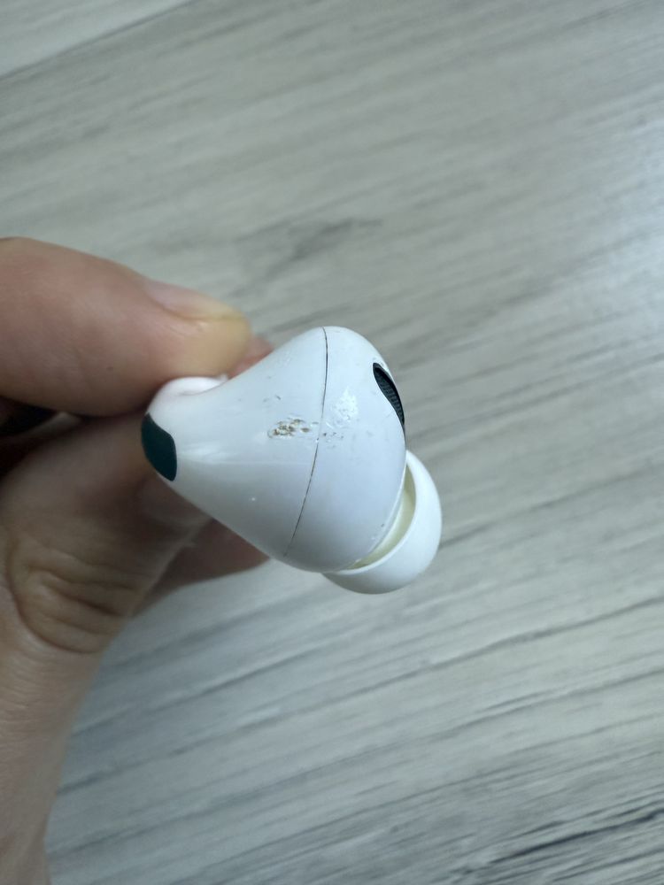 Prawa słuchawka AirPods Pro (1. gen; A2084) oryginalna