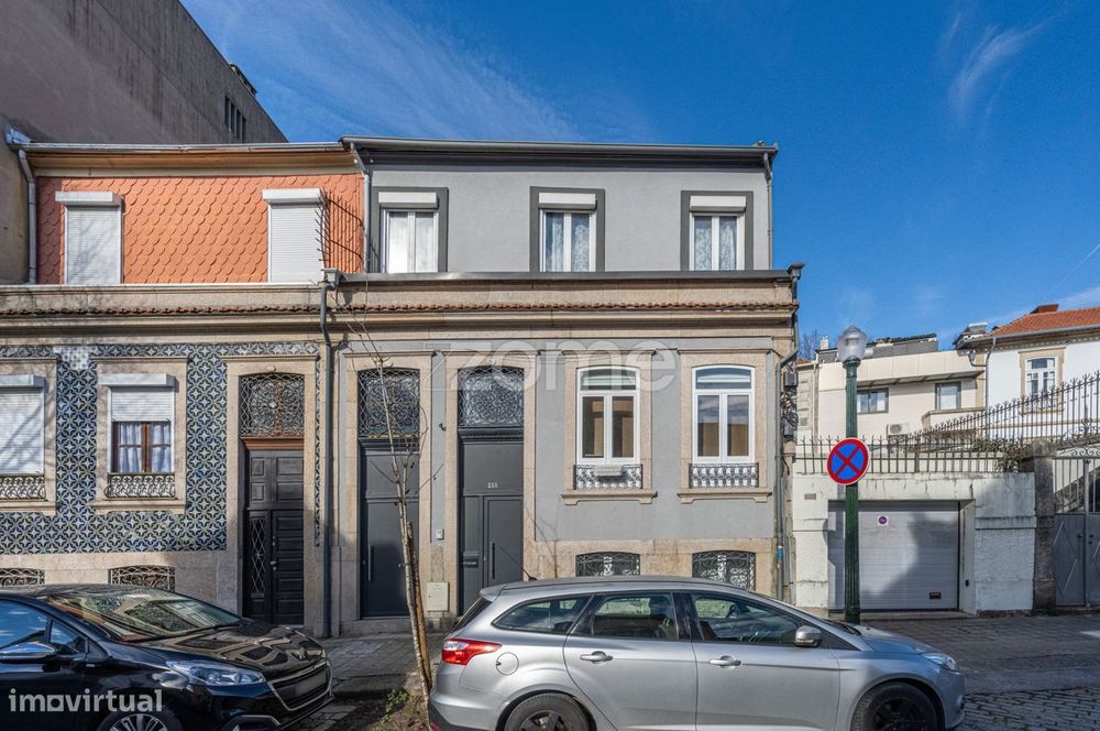 Moradia T5 às Belas Artes – Bonfim