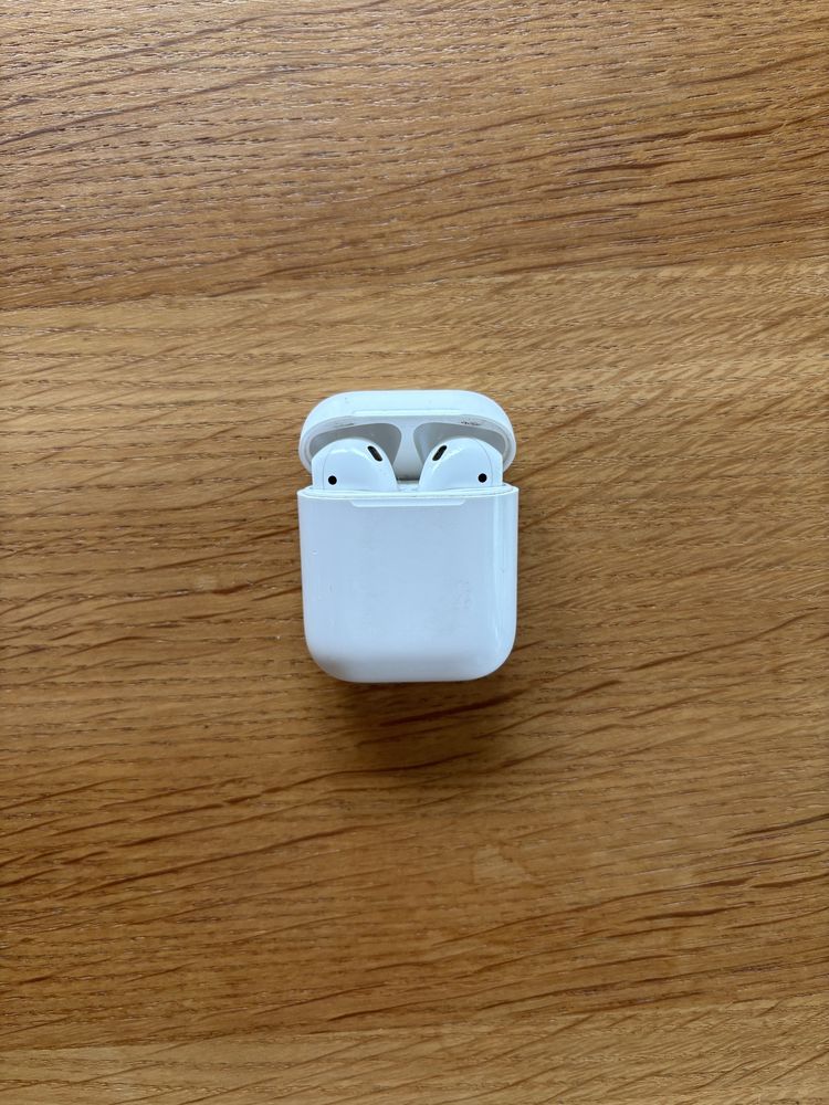 Airpods 1, lewa sluchawka szwankuje