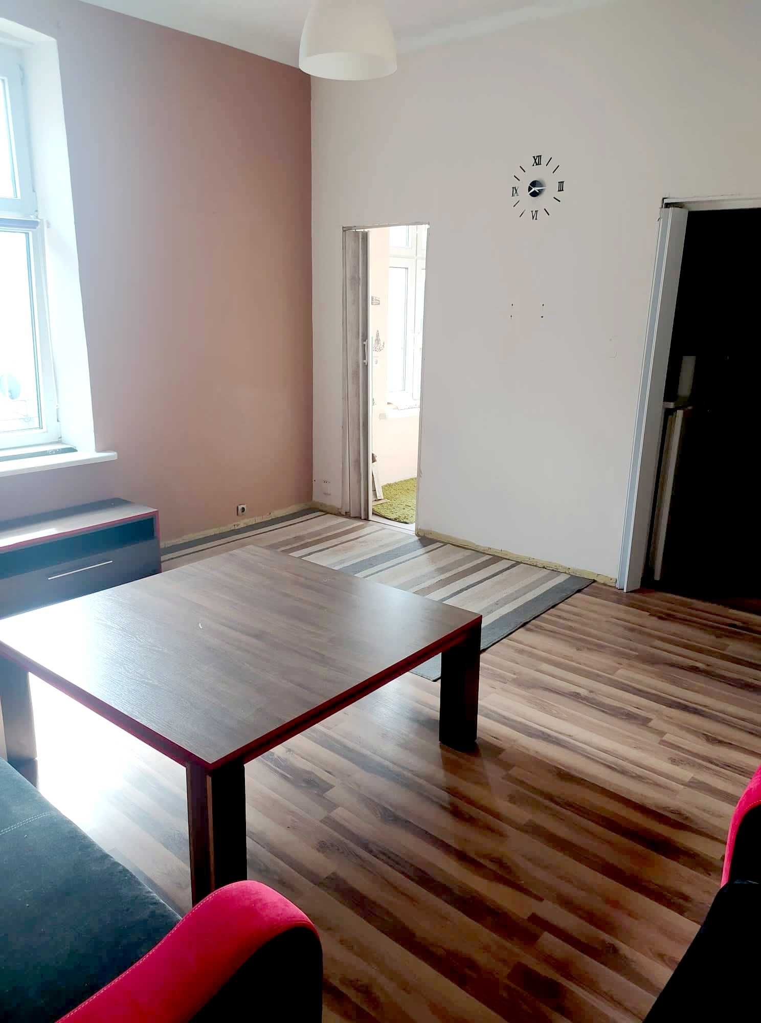 Mieszkanie do Wynajęcia 2 pokoje 3-cie piętro Górnośląska 24