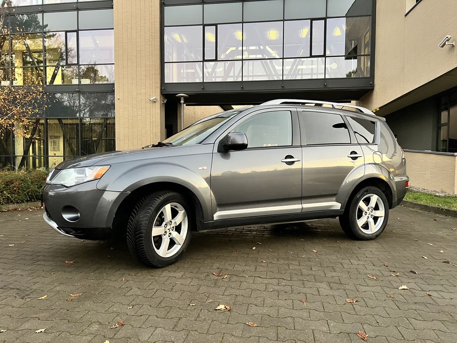Mitsubishi Outlandet XL, Di-D, 7-osobowy, Niemcy, bogate wyposazenie.