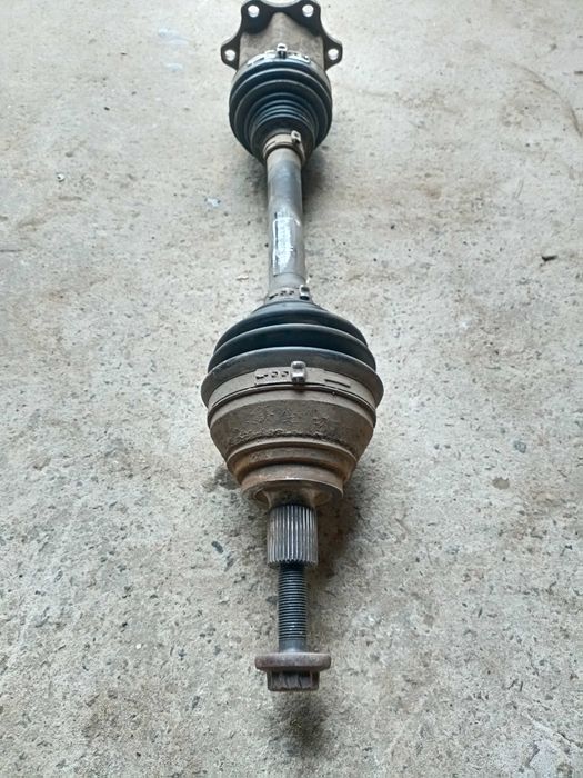 Привод полуось левая правая VW Passat B7 B8 2.0TDI 2010-2018