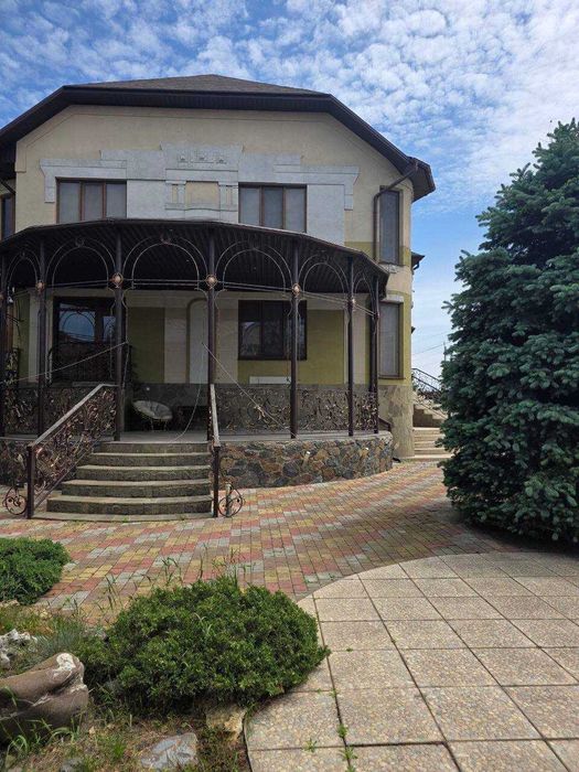 Продается дом на реке 425м  ремонт мебель цена 370 тыс.у.е.