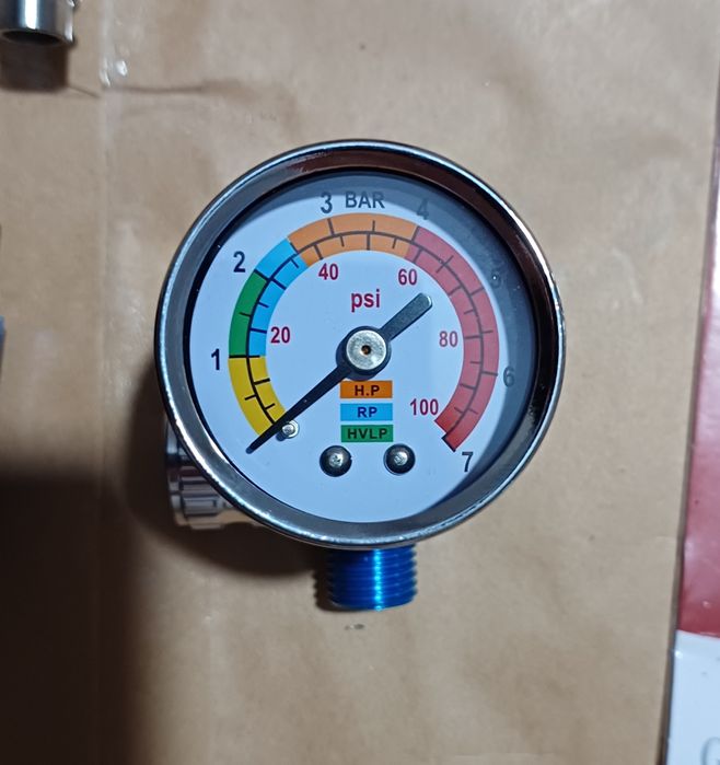 Фильтр для очистки воздуха с манометро