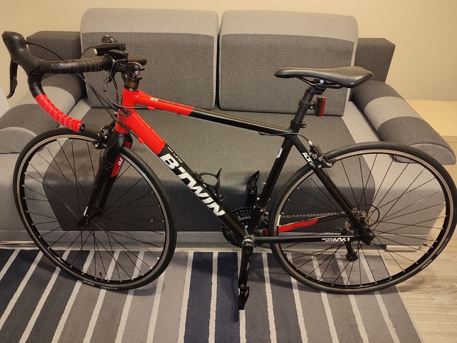 Rower szosowy Triban 520