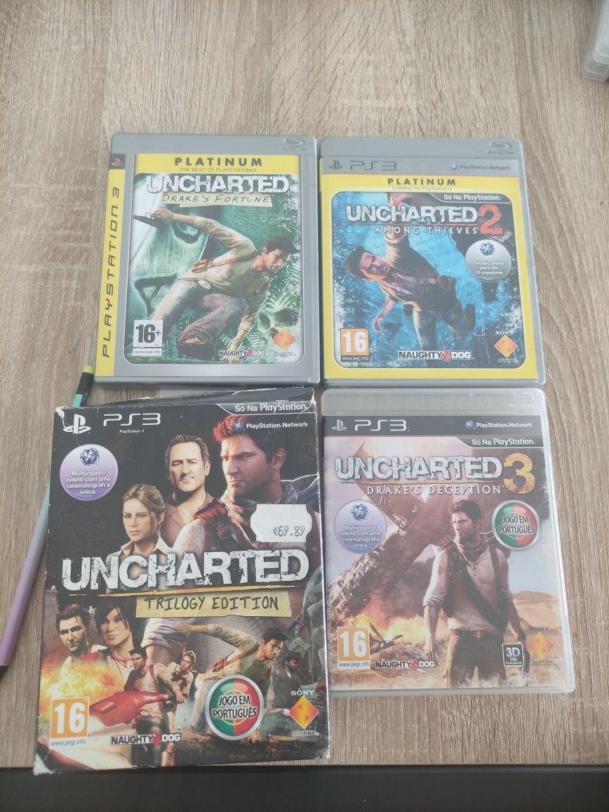 Vendo ps3 usada com jogos e acessorios