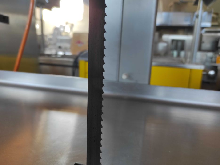 Стрічкова пила. Стрічкова пила для м'яса. Kolbe K330.