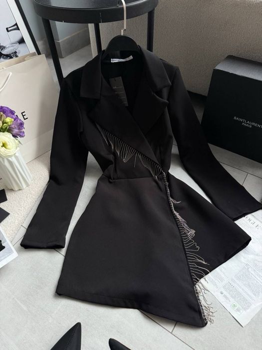 Стильний нарядний комбінезон з шортами