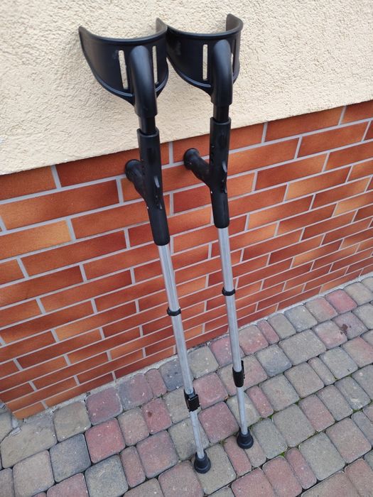 Kule ortopedyczne - para - UŻYWANE - regulacja podłokciowa + duże gumy