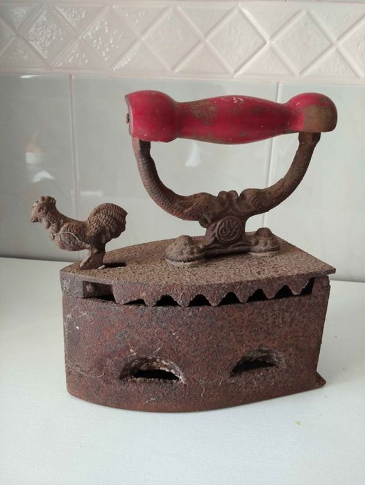 Ferro de engomar muito antigo