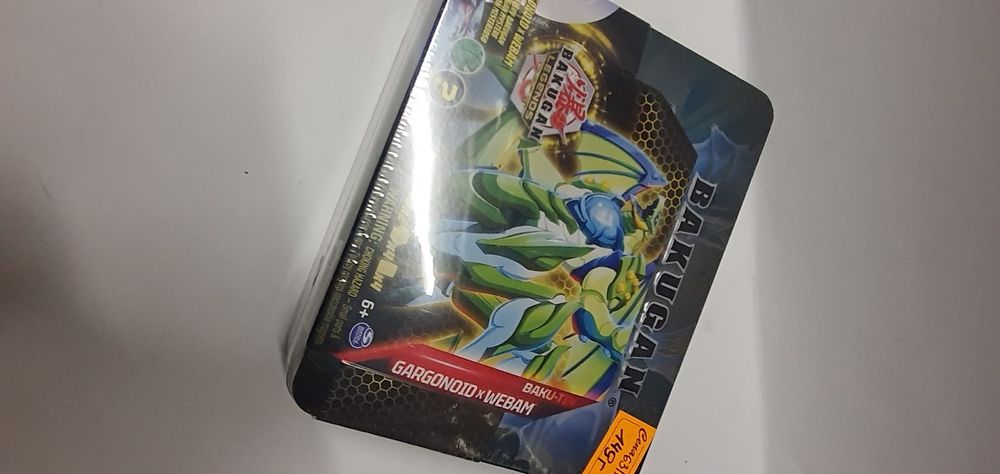 Karty kolekcjonerskie bakugan.