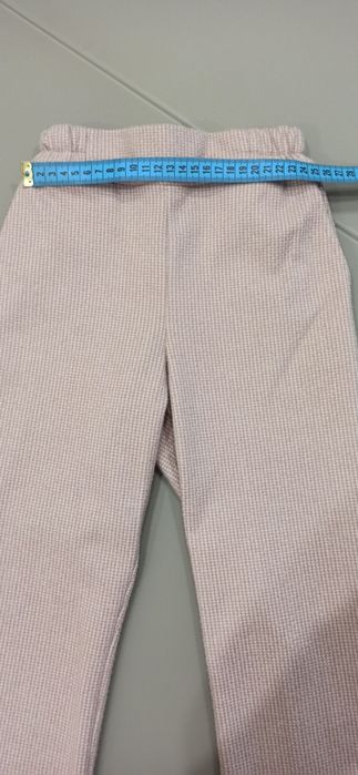 Костюм шкільний на худеньку дівчинку 7-9 років.