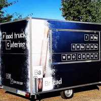 Przyczepa gastronomiczna food truck - gotowy do pracy