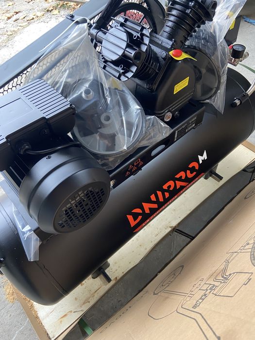 Компресор Dnipro-m AC-100VG