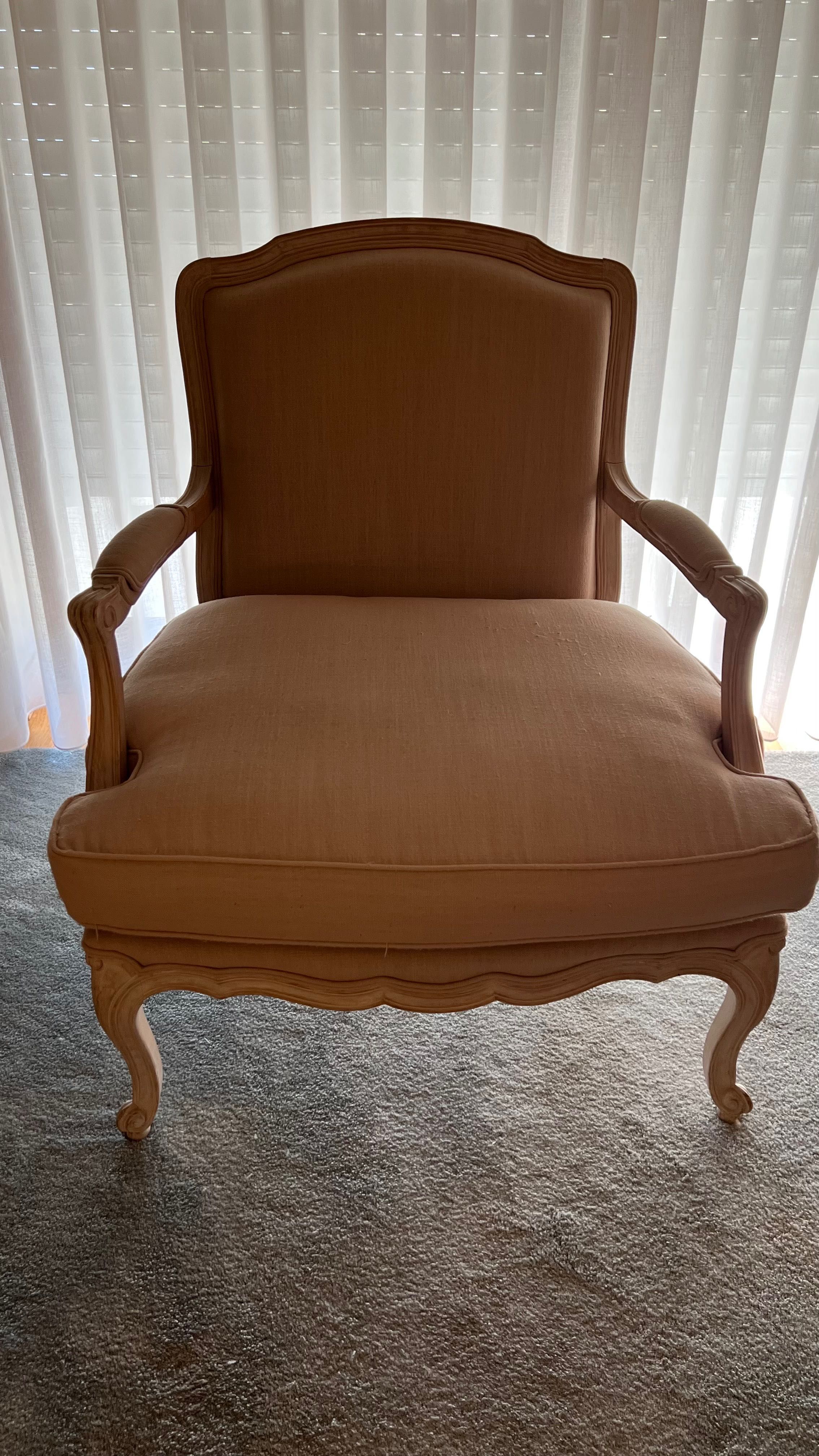 Conjunto de 2 poltronas/ cadeirões Maison Decor, em ótimo estado.