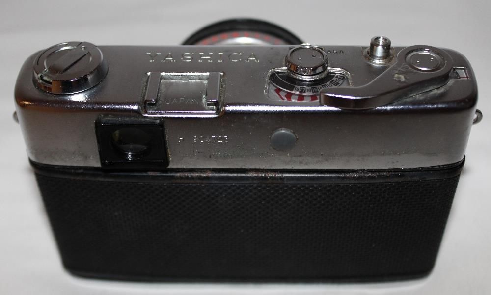 Máquina fotográfica Yashica Minister III