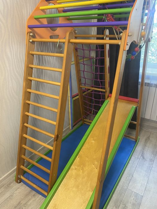 Дитячий спортивний куточок