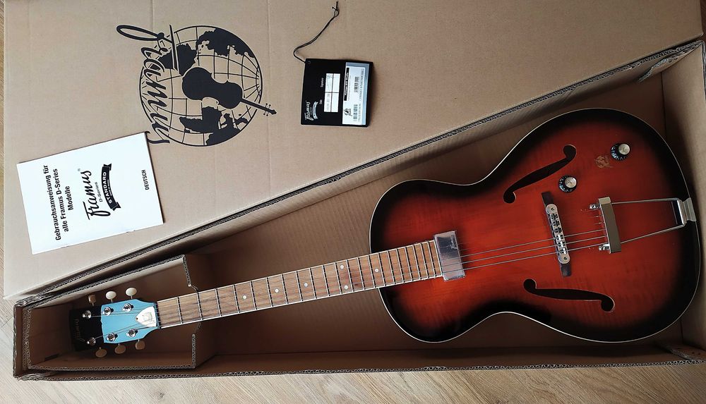 Framus Parlor Hollowbody (NOVA)