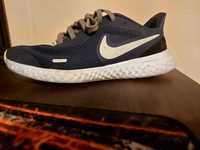 Buty nike revolution 5